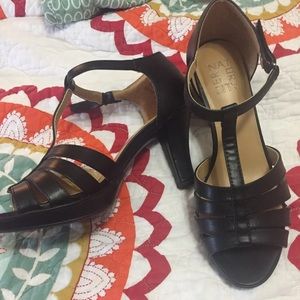 naturalizer delight sandal